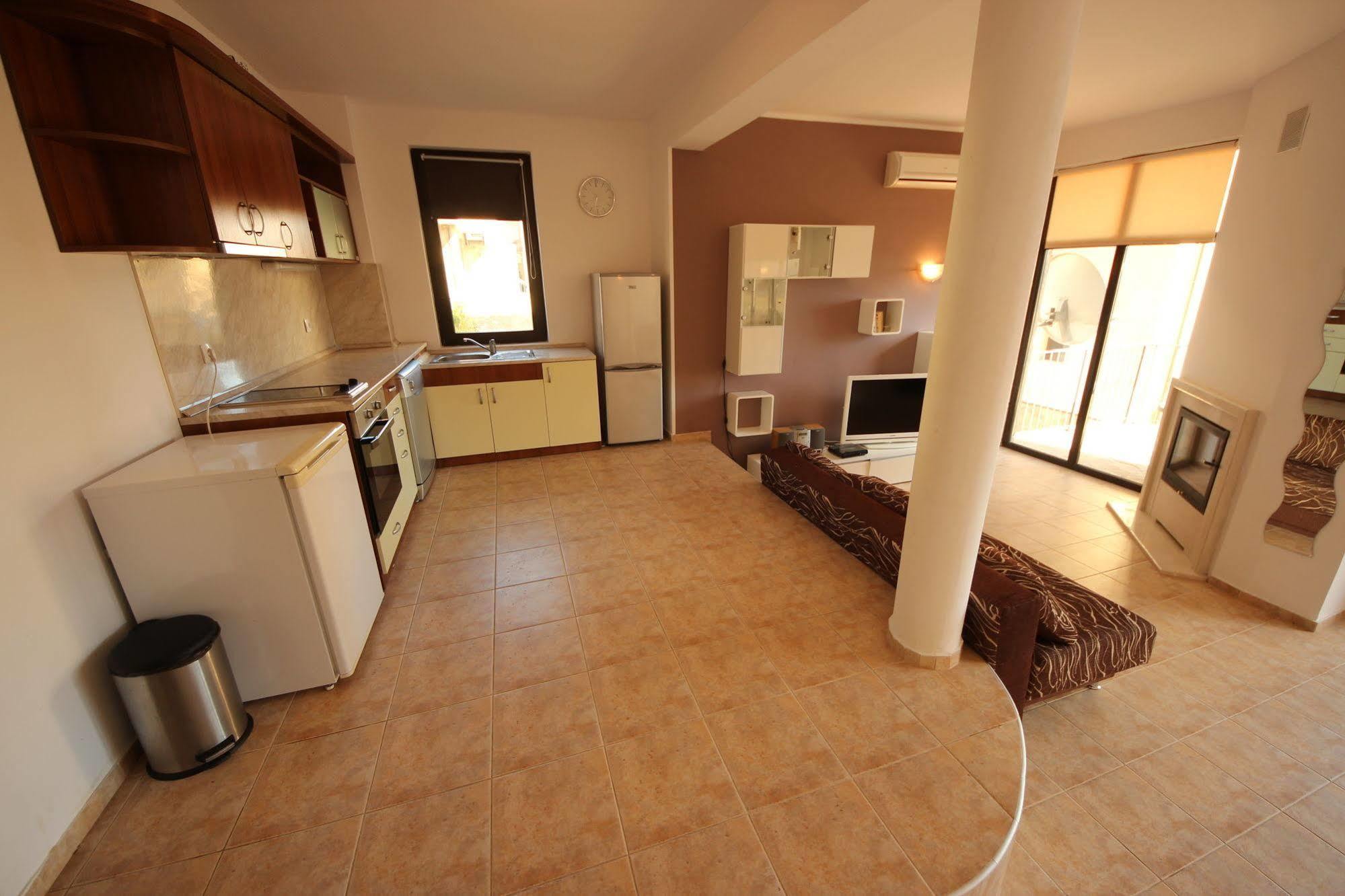Menada Sunny Hill Villa Kosharitsa المظهر الخارجي الصورة