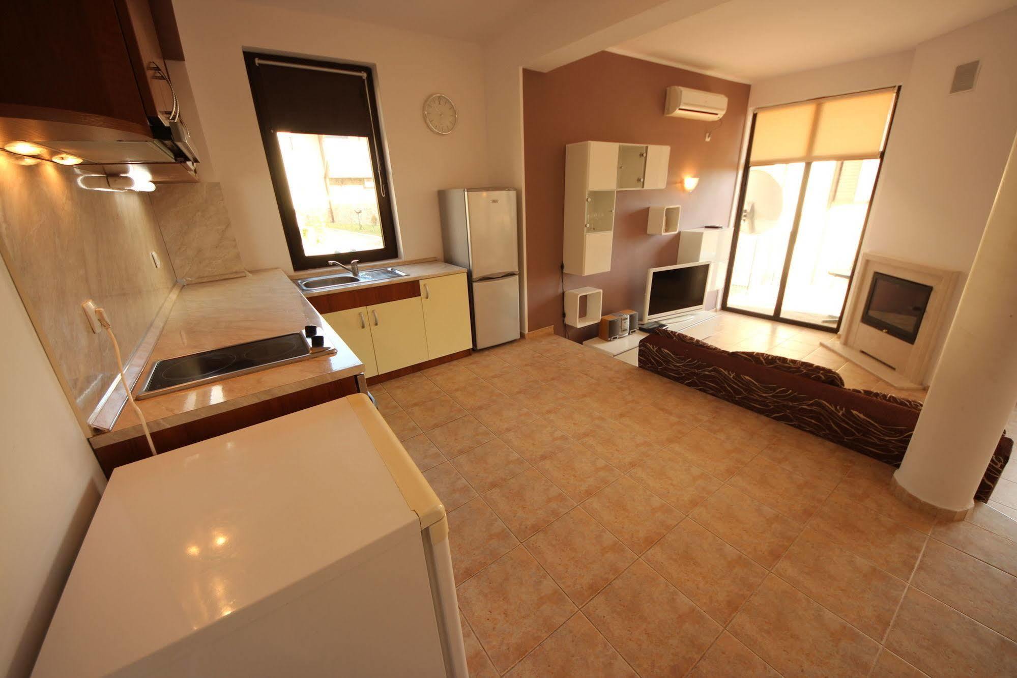 Menada Sunny Hill Villa Kosharitsa المظهر الخارجي الصورة