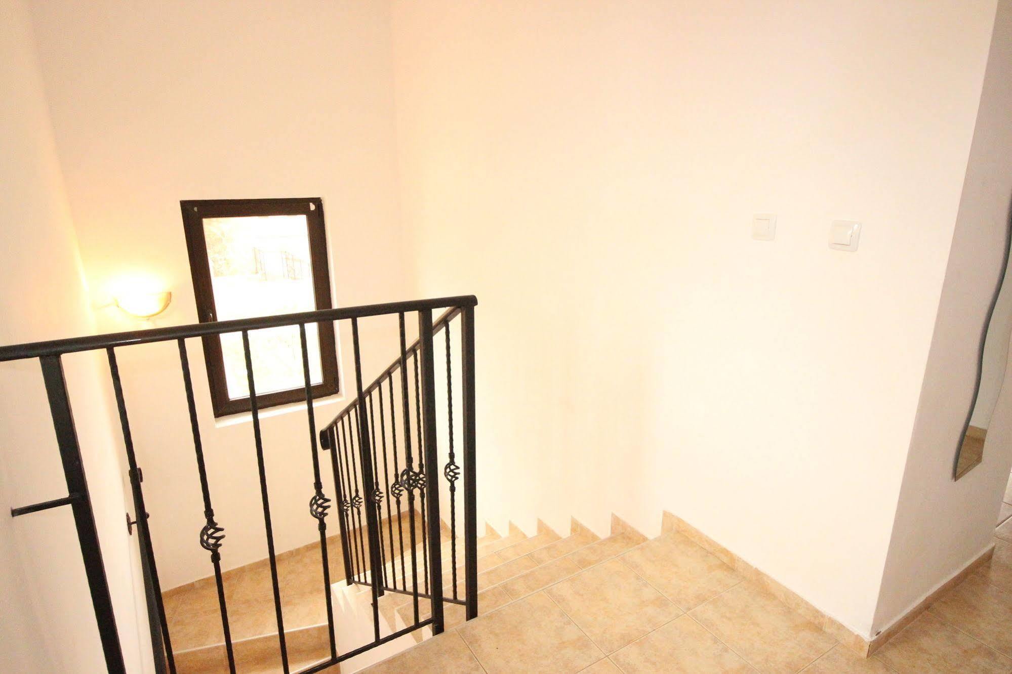 Menada Sunny Hill Villa Kosharitsa المظهر الخارجي الصورة